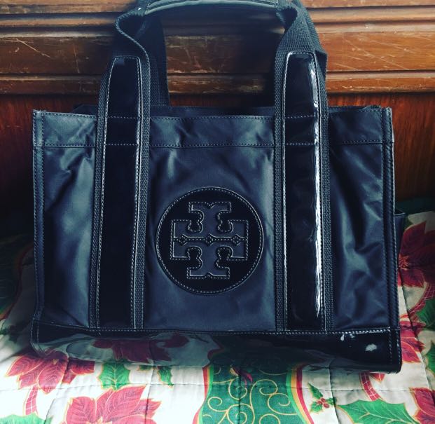 Sold at Auction: AUTHENTIC TORY BURCH CANVAS, PATENT LEATHER TOTE BAG