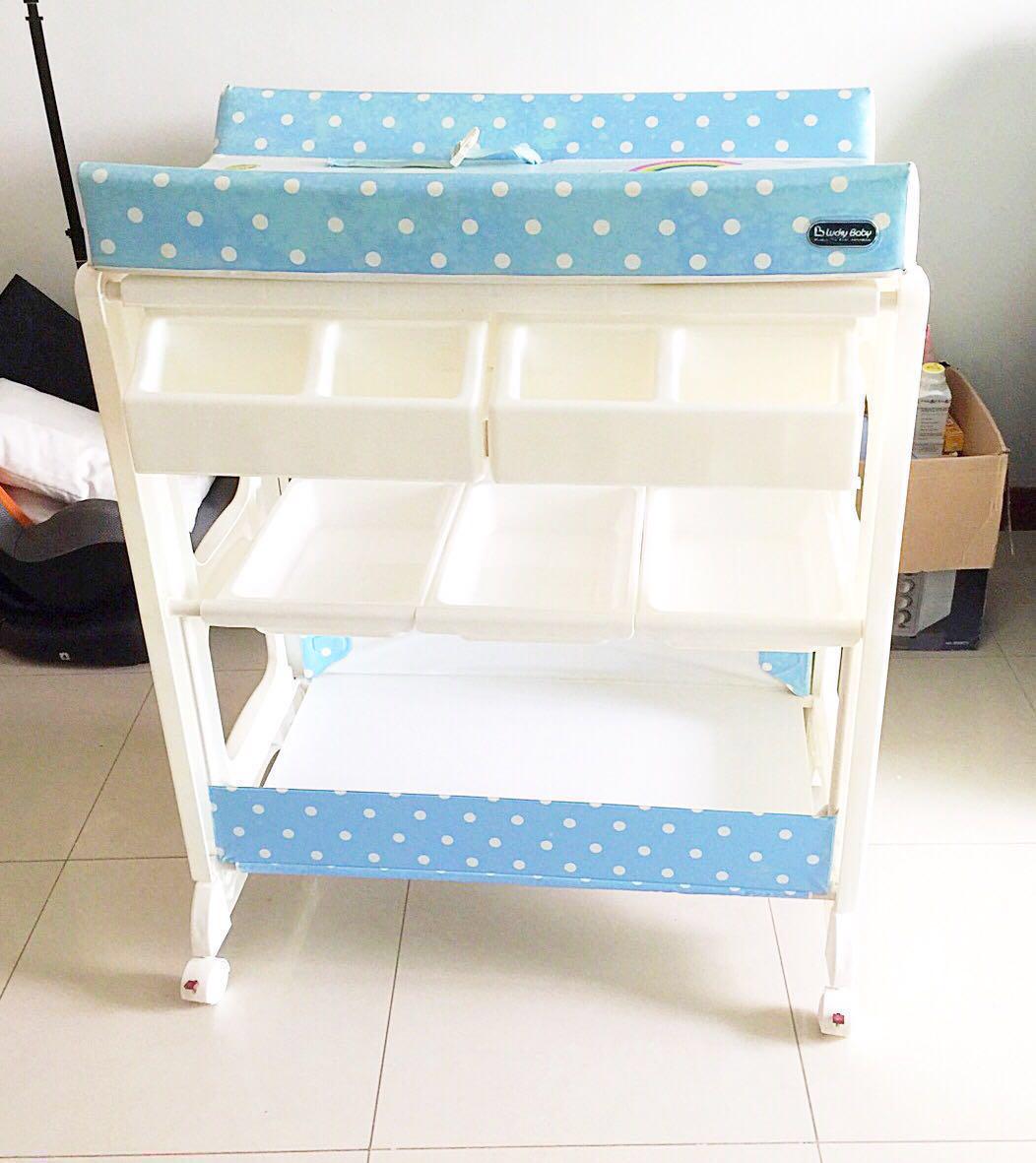 over bath changing unit