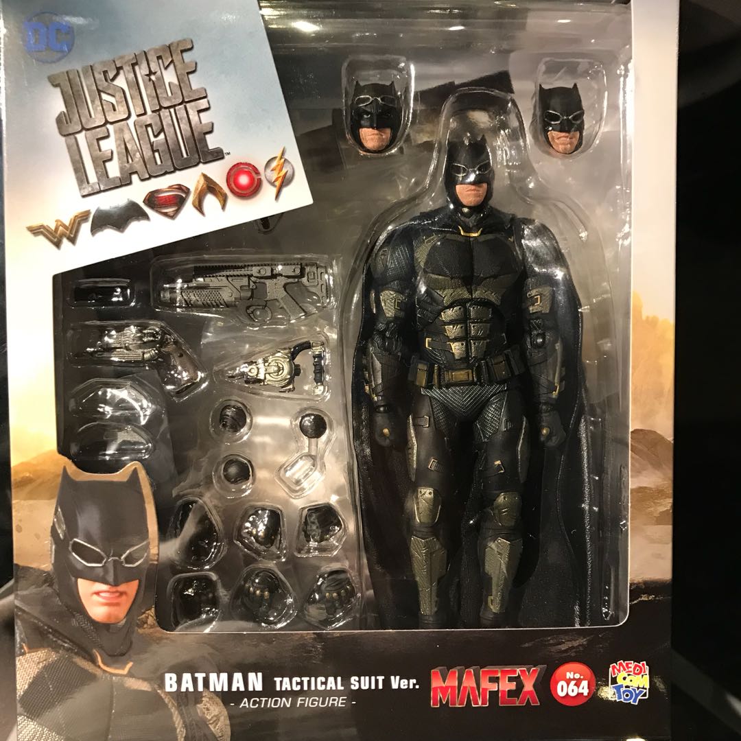 Mafex 064 Justice League Batman Tactical Suit Ver Model Figure Medicom KO Toys 