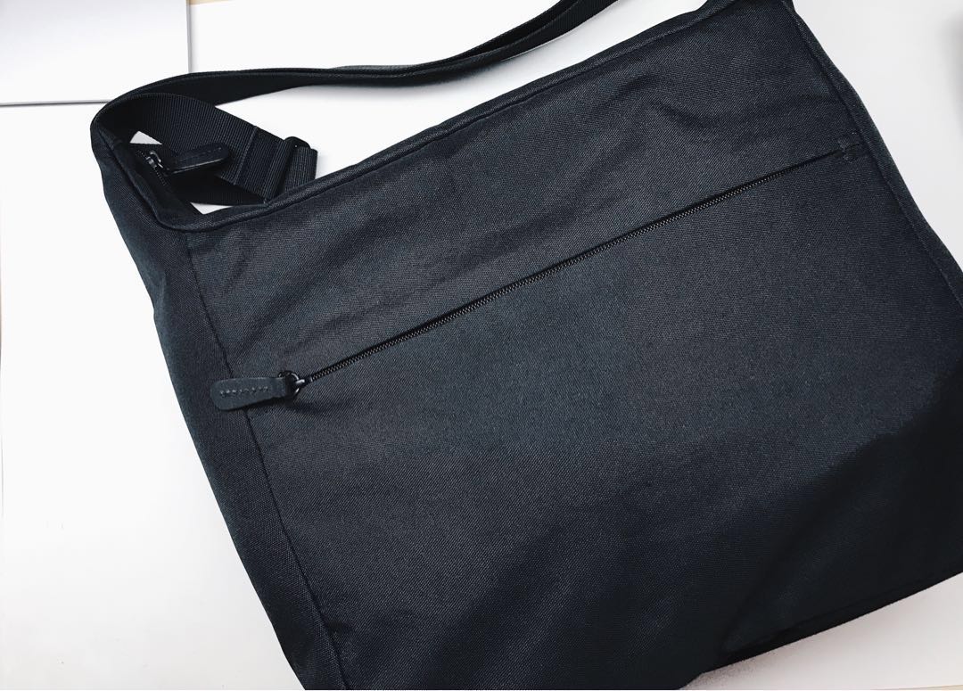 muji sling bag