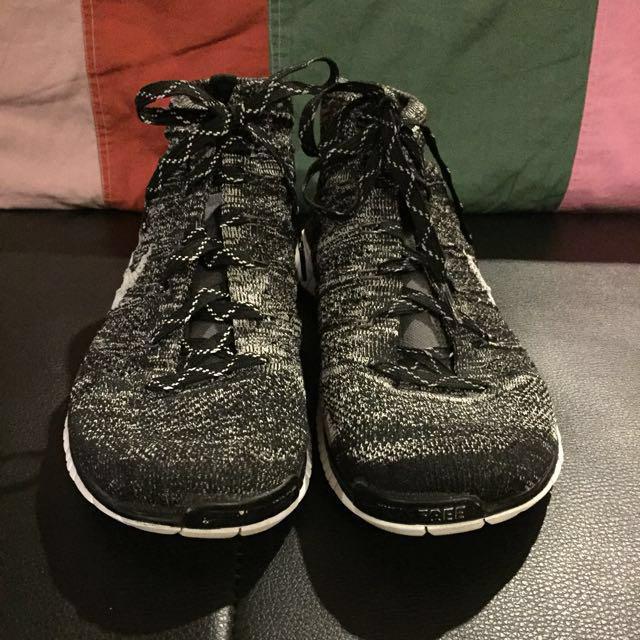 Nike free flyknit chukka black pearl pure platinum dark Size 10 44 mauovo Fesyen Pria Sepatu Sneakers di Carousell