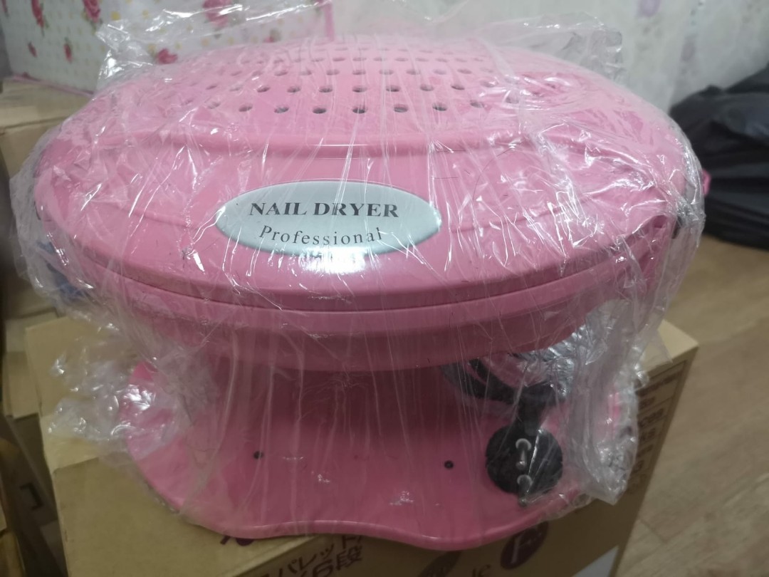 Normal Nail Dryer, Beauty & Personal Care, Hands & Nails on Carousell