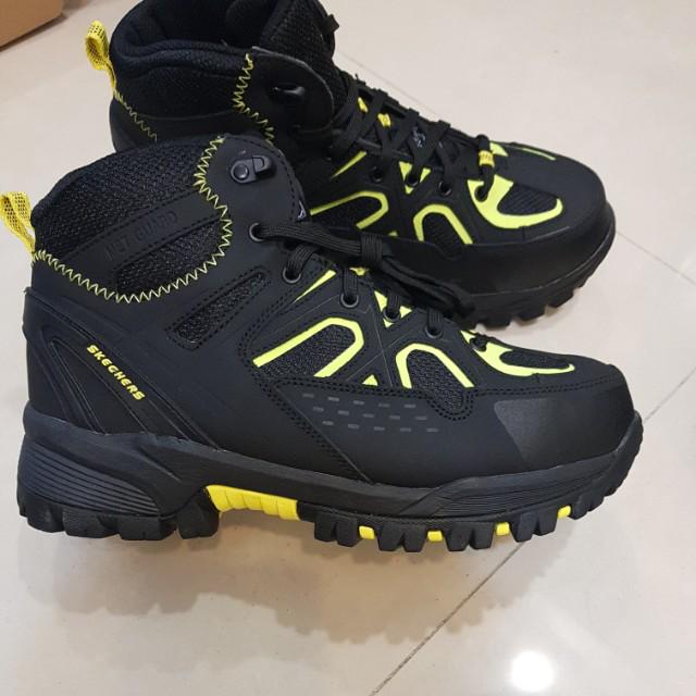 sketchers safety boots