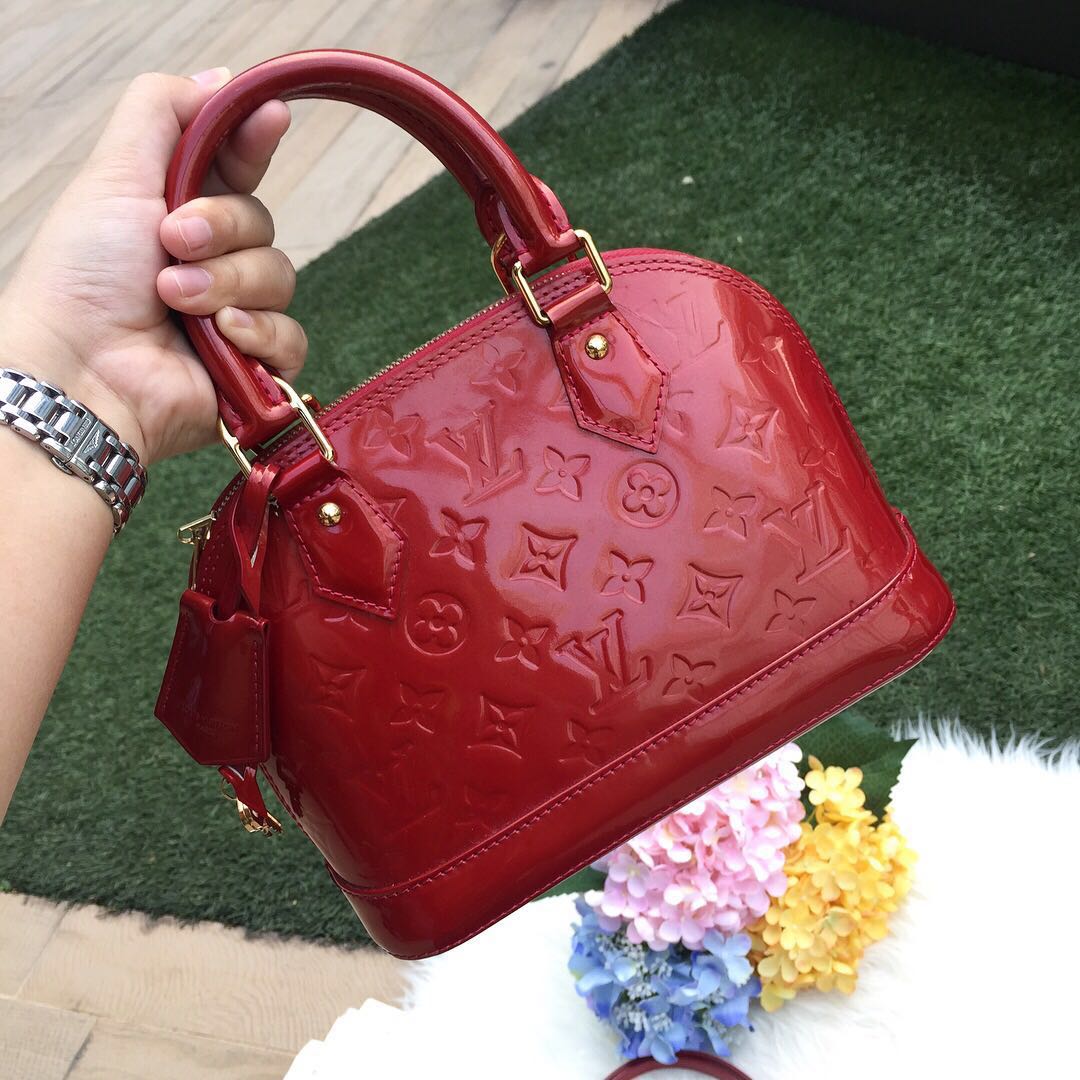 ❌SOLD!❌ LV Alma BB in Pomme De Amour (Red) Vernis Leather