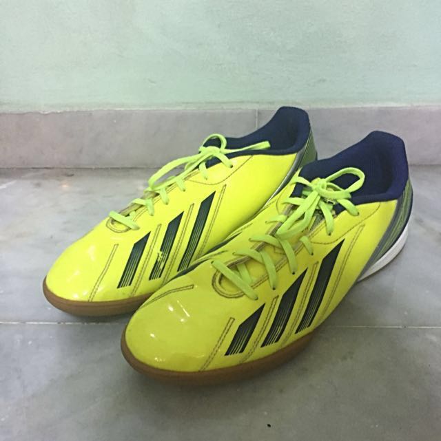adidas futsal shoes 2018