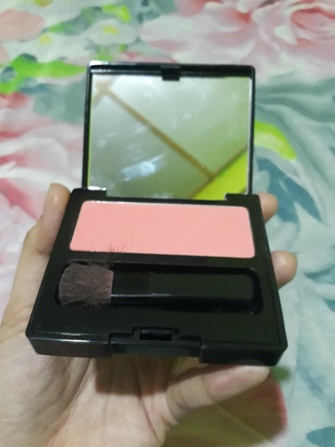 blush on make over