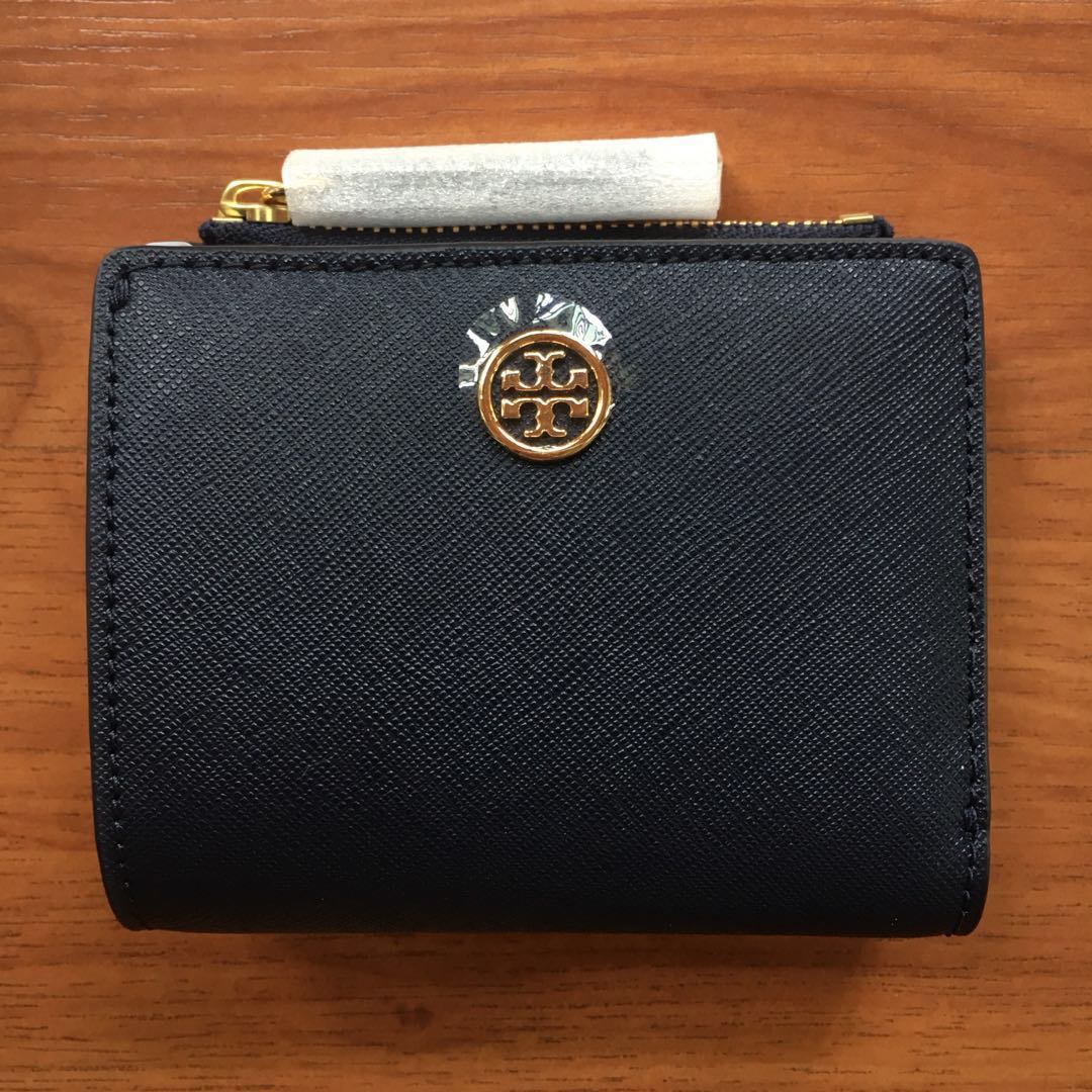 BN Tory Burch Robinson Mini Wallet - Royal Navy, Women's Fashion, Bags &  Wallets, Wallets & Card Holders on Carousell