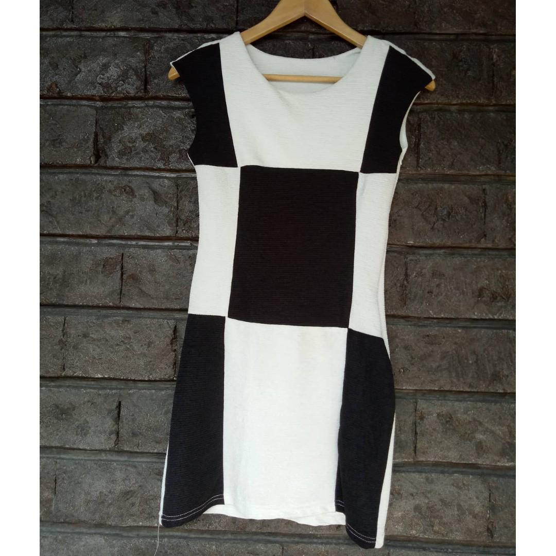 Checkered Sleeveless Dress Smart Casual Party Office Attire