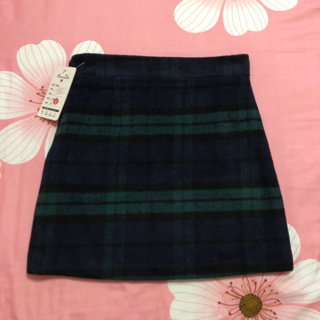 Dark Green Plaid A line Wool Skirt Women s Fashion Bottoms Skirts on Carousell