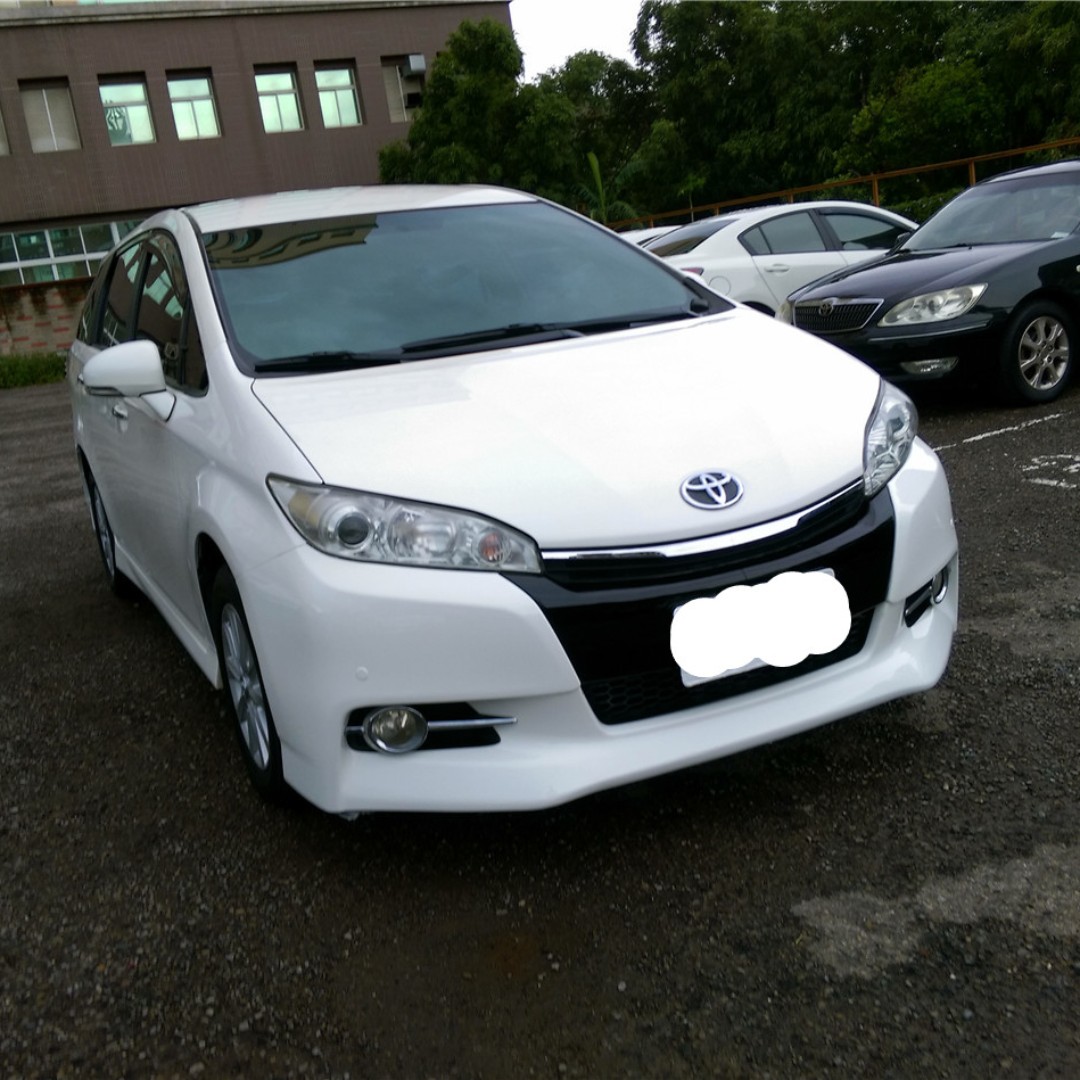 Fb搜尋阿閔嚴選中古車豐田 Wish 系列 13年wish 白色 汽車 汽車出售在旋轉拍賣