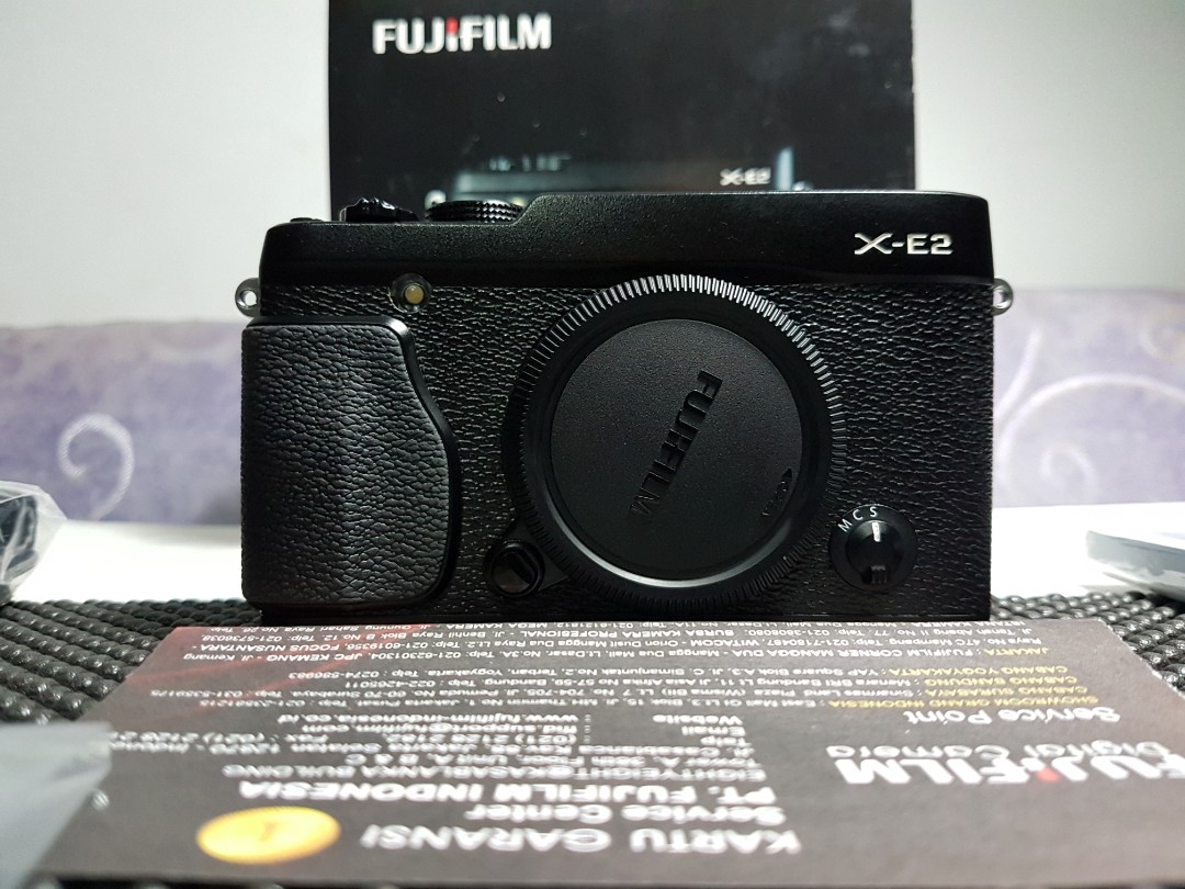 Fujifilm X E2 Xe2 Body Only Mulus Lengkap Fotografi Di Carousell