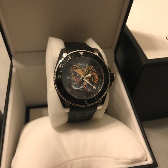 Gucci 40mm Gucci Dive Tiger Watch w 