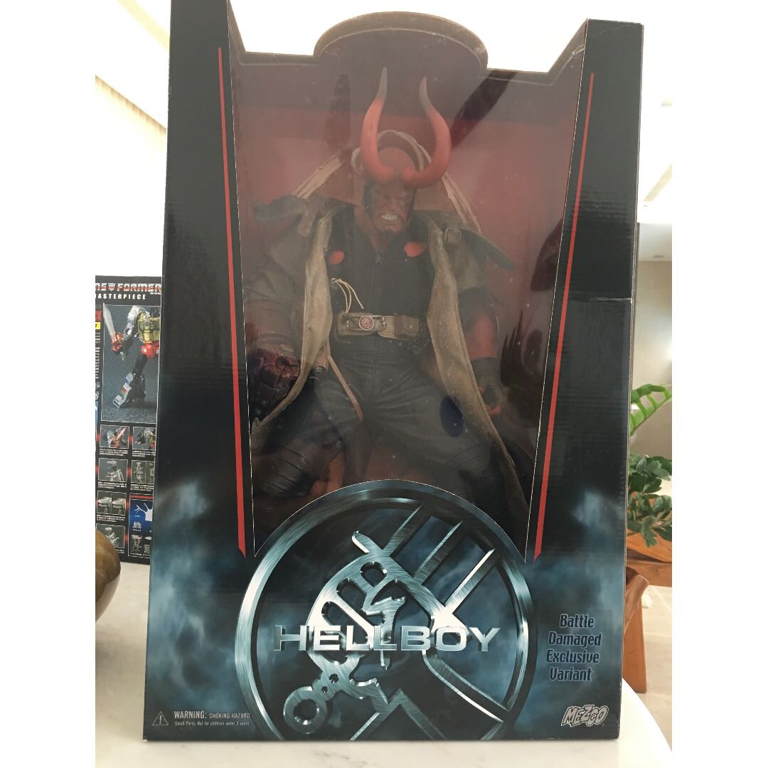 Hellboy 18 online inch action figure