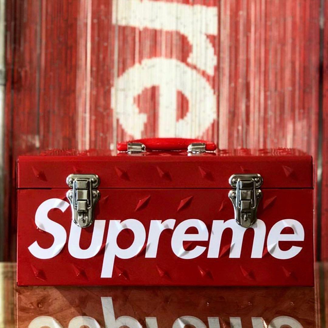 Supreme Diamond Plate Tool Box Red - FW18 - US