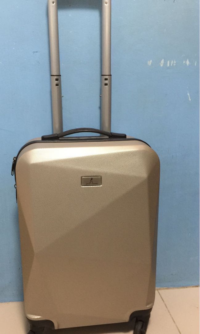 johnnie walker suitcase price