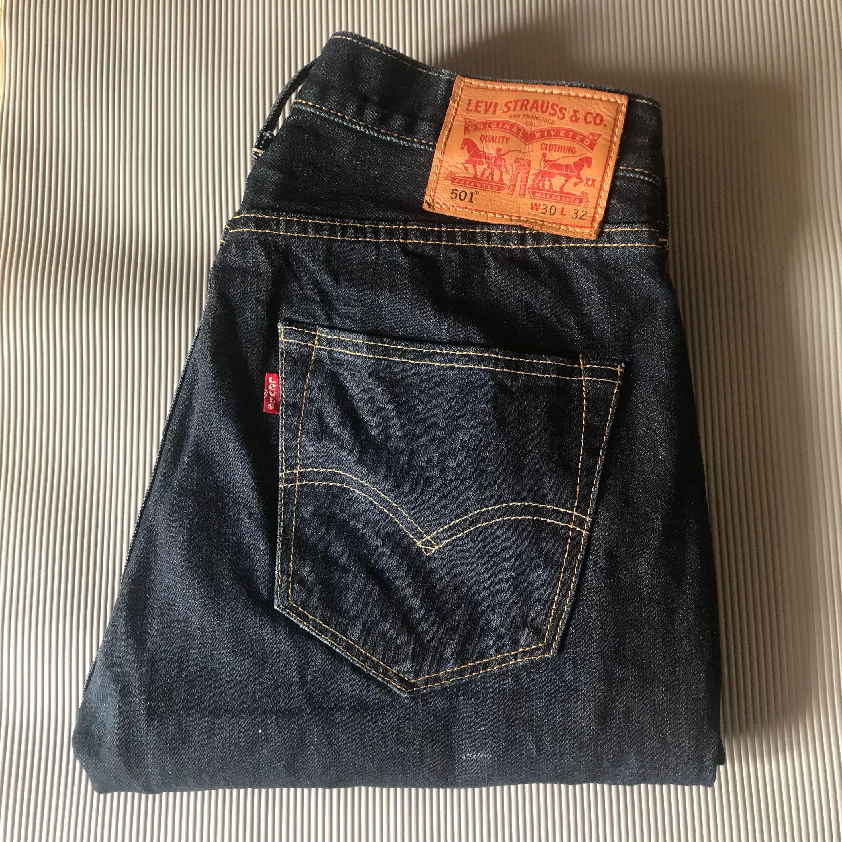 Levis 501 Dry Denim, Fesyen Pria, Pakaian di Carousell