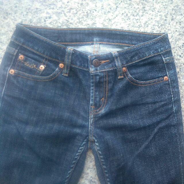 levi's slim fit jeans for ladies