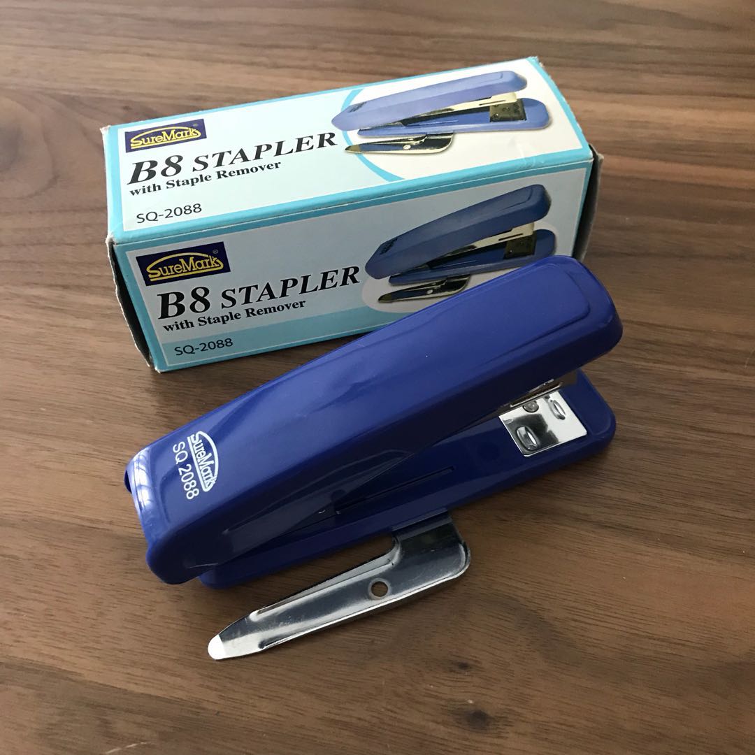 NEW Suremark B8 Stapler with Staple Remover Model no. SQ2088 in Navy