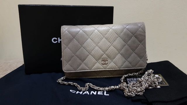 Rare item! Chanel woc lizard #14 