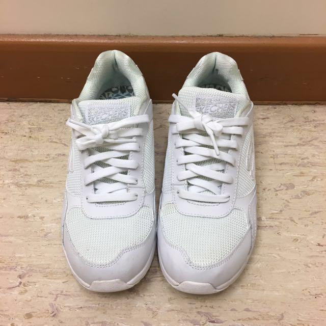 skechers originals white