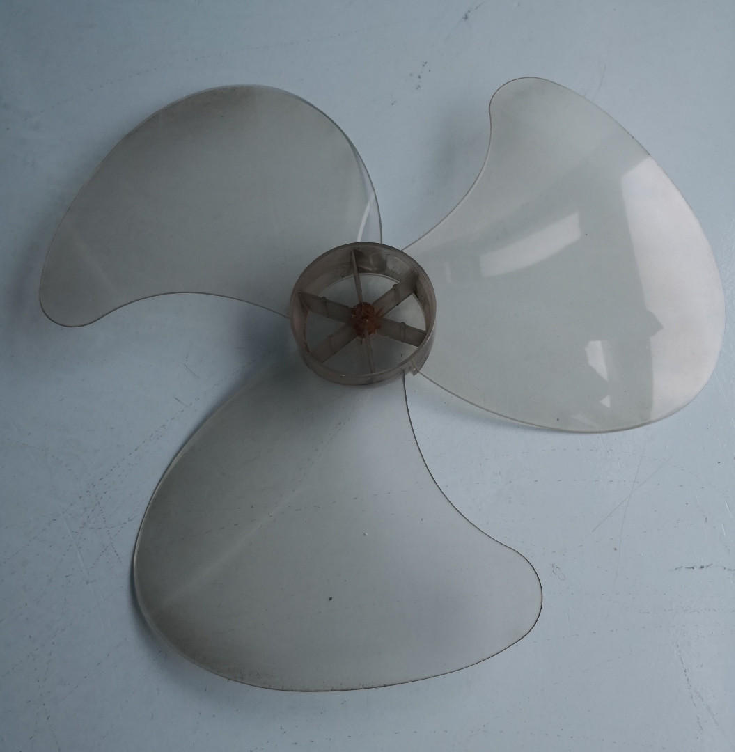 Used Plastic 16 Fan Blade For Replacement Spare Part Home