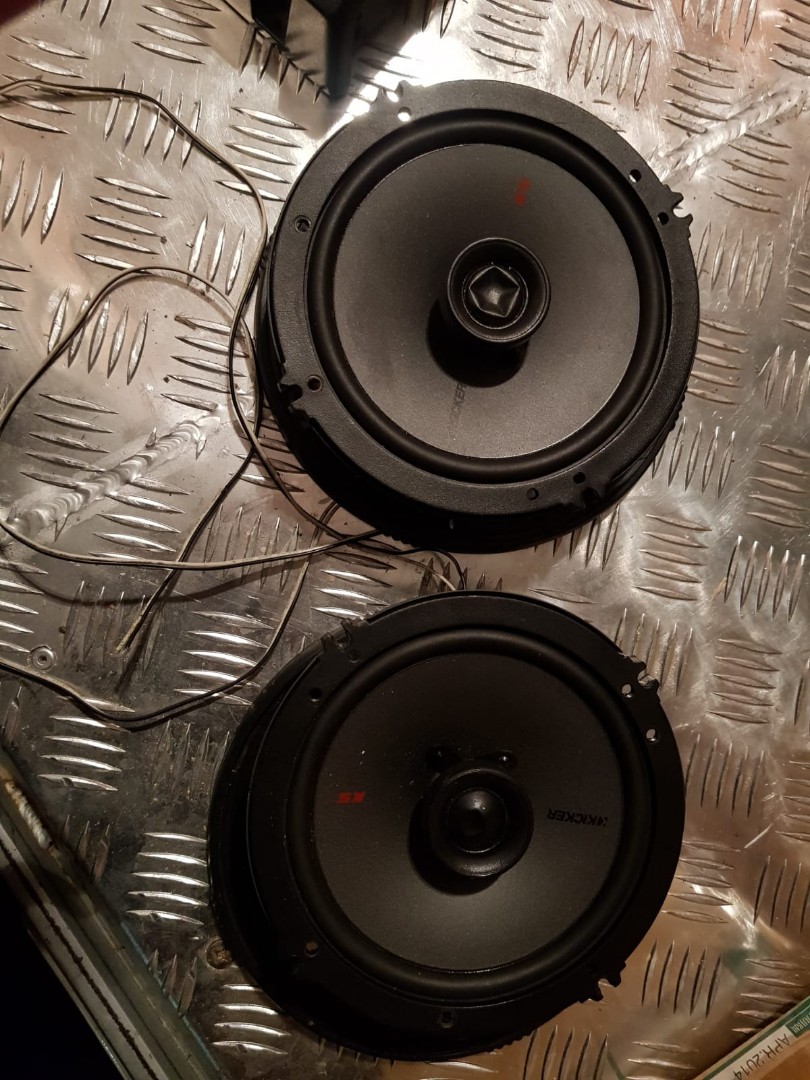 caliber underseat subwoofer