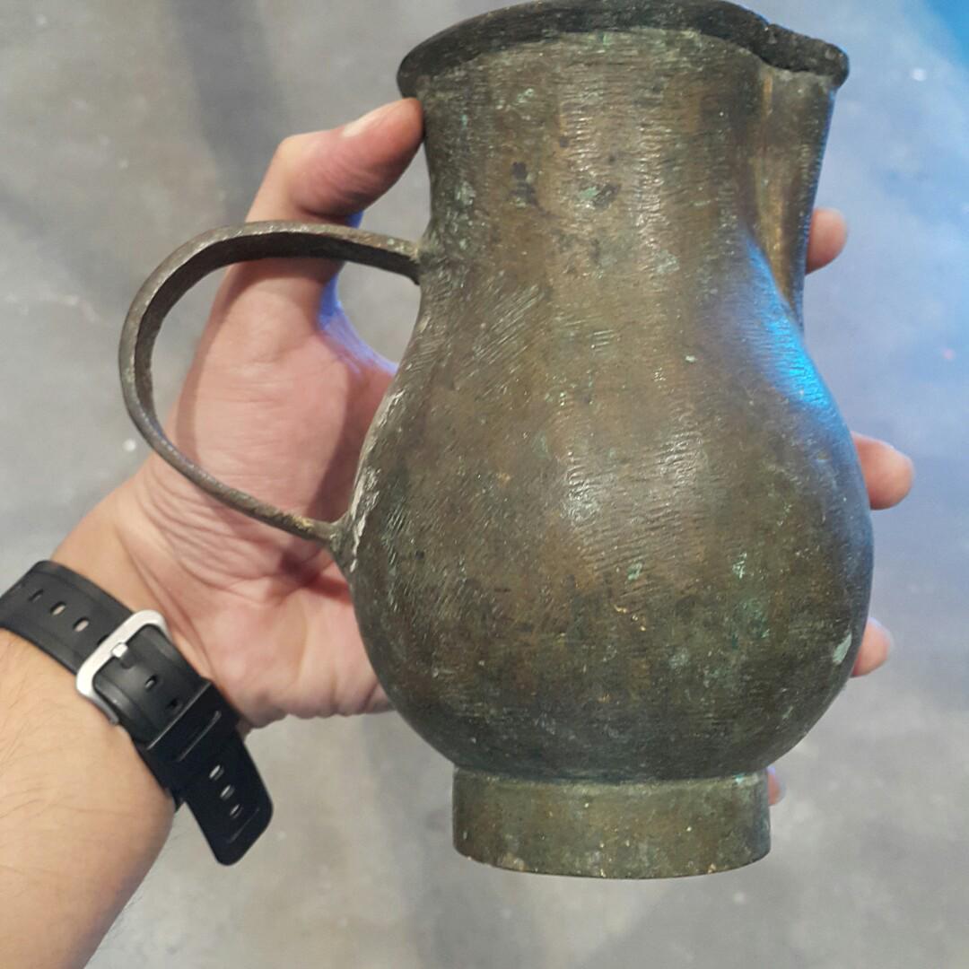 Batirol Brass (Category: Pitchers & Dispensers) located in Quezon City. Submitted by lobaman (Listing ID 187876040, Image 1). Description: A very nice brass pitcher..