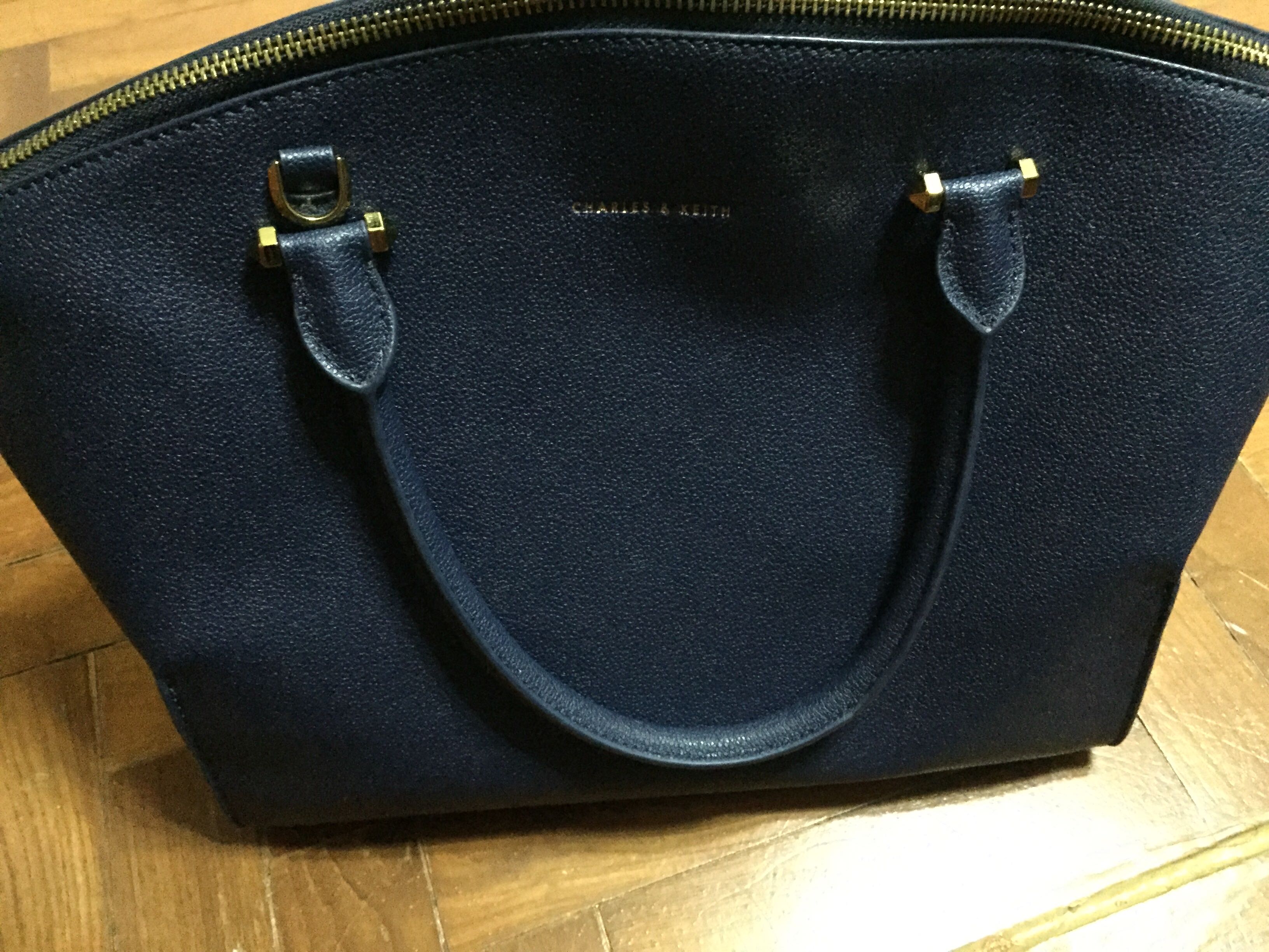 Charles and keith navy blue bag clearance