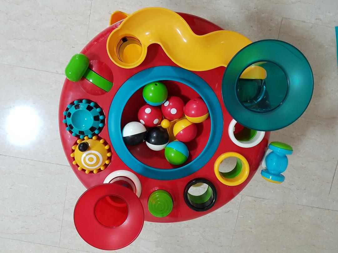 ELC Early Learning Centre Little senses light and sound activity