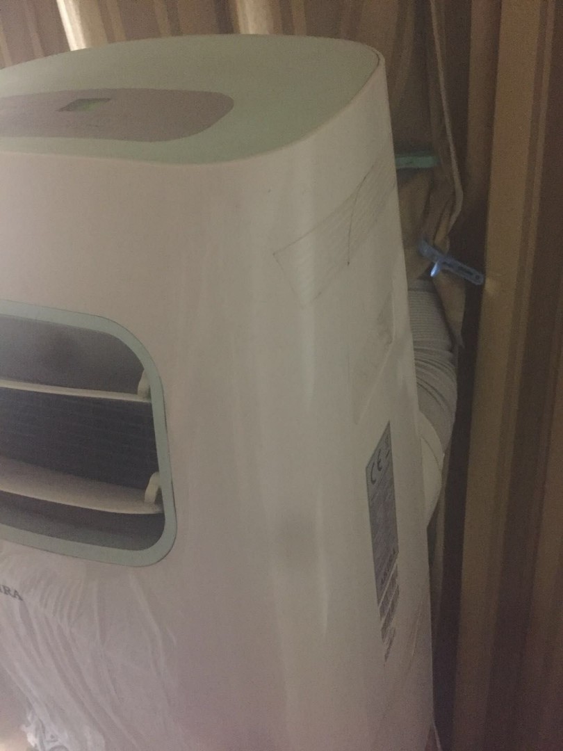 Portable air conditioner (Category: Air Conditioners & Heating) located in Singapore. Submitted by shejooooo (Listing ID 187911032, Image 1). Description: used 1 year.let go bcz move to new house..