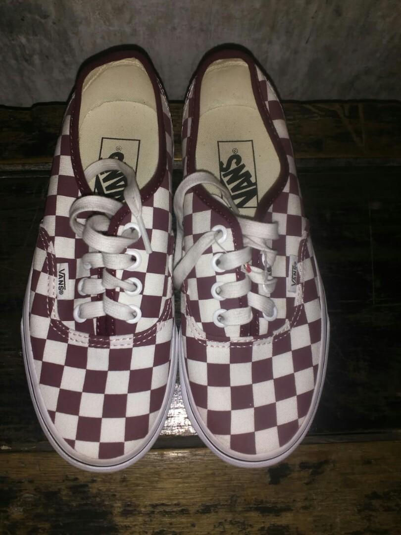 Sepatu Vans Ori Cewe Women S Fashion Women S Shoes On Carousell