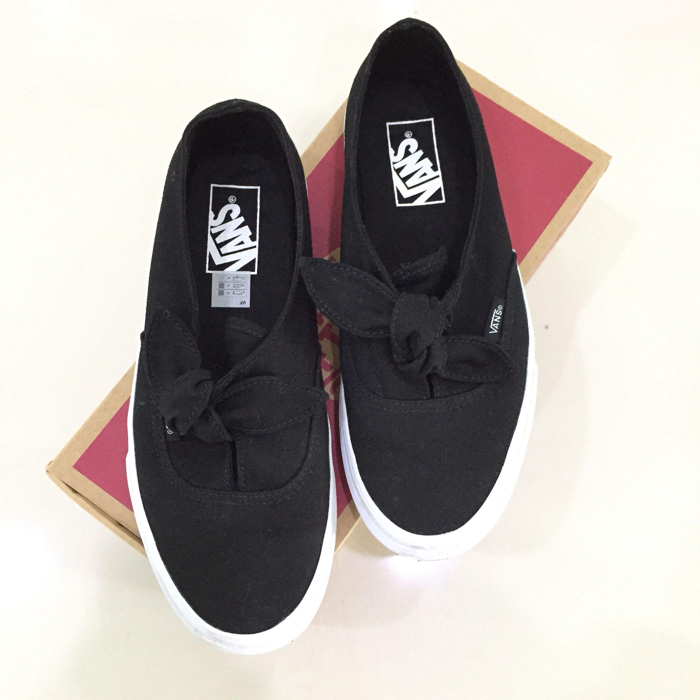Vans authentic knotted black outlet