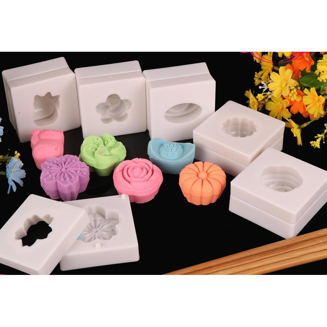 Wagashi chocolate jelly fondant mooncake mold #MAF40, Food & Drinks, Baked  Goods on Carousell