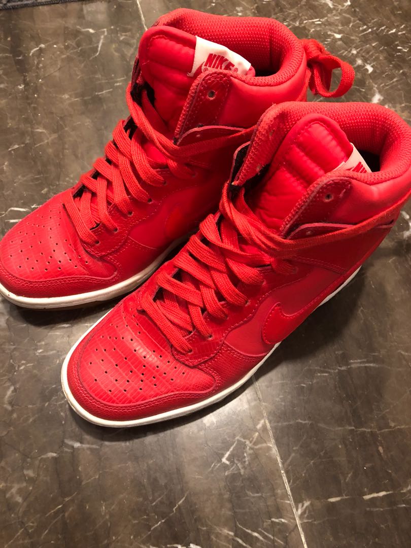 womens nike red shoes