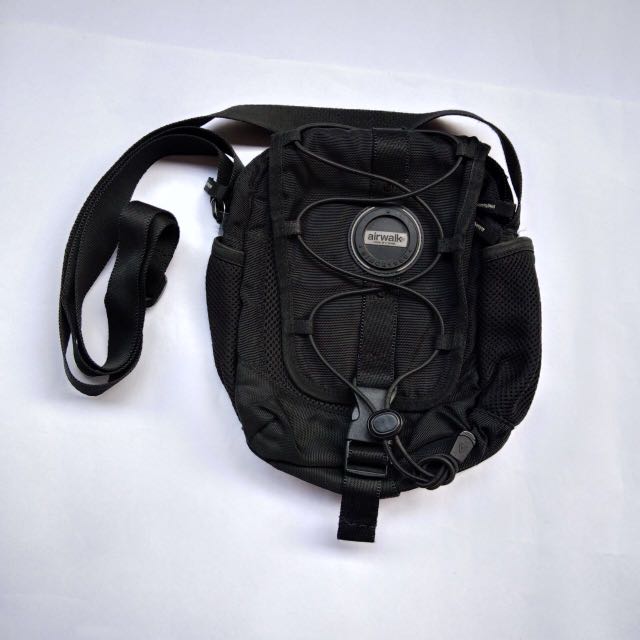 Airwalk sling bag hot sale