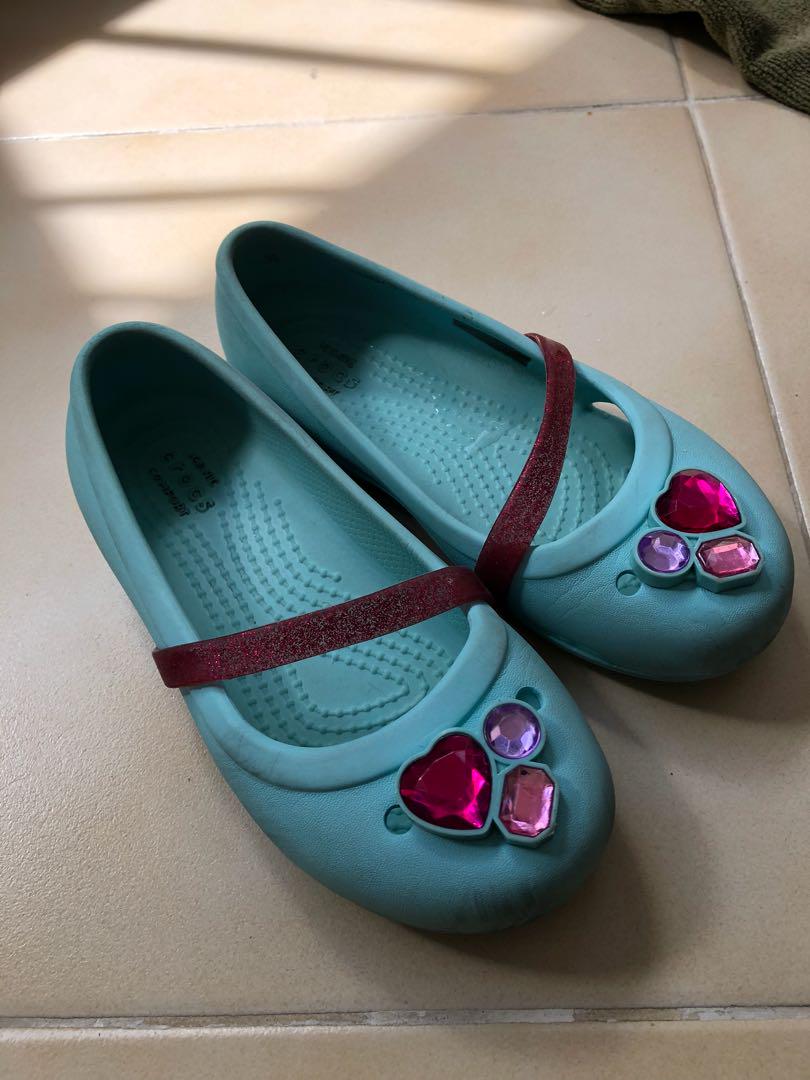 Little girl crocs size 11 Clearance