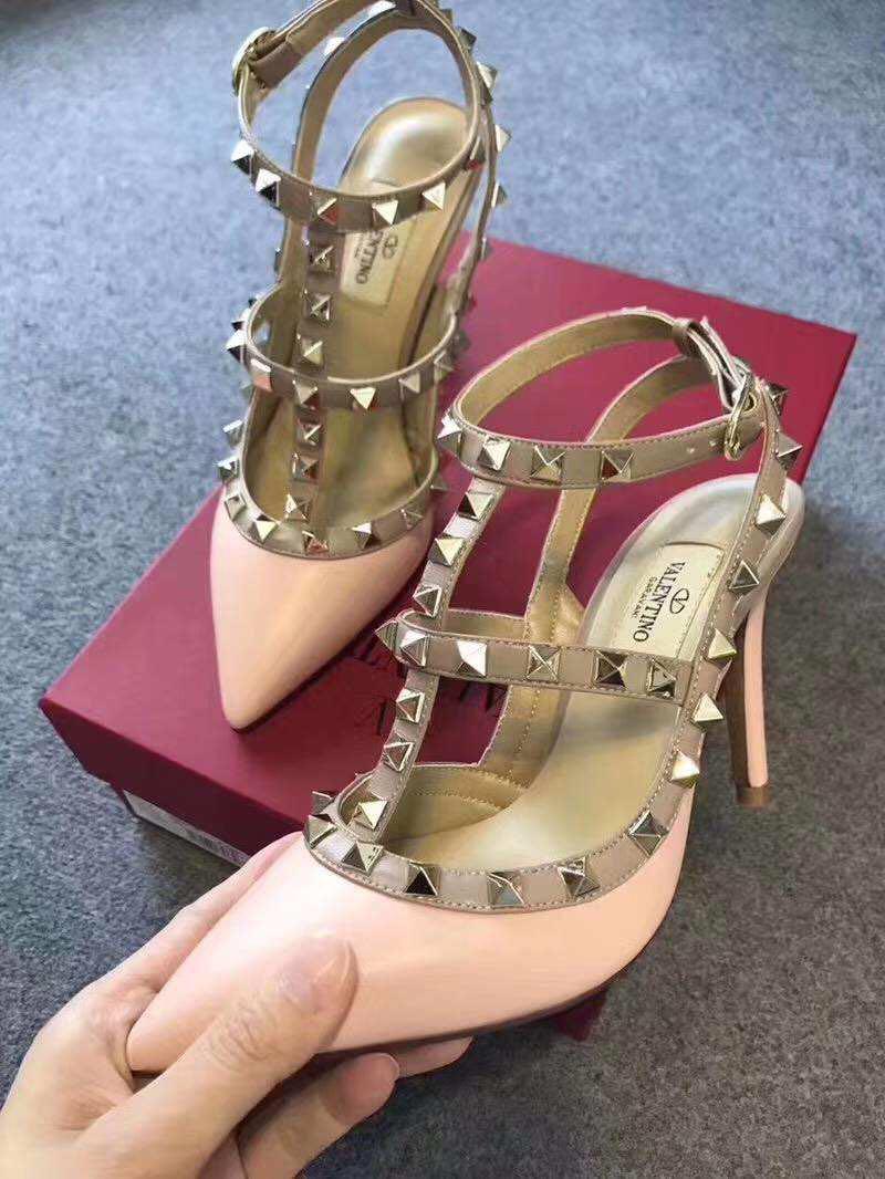 HIGHEND ROCKSTUD HEELS, Women's Fashion 