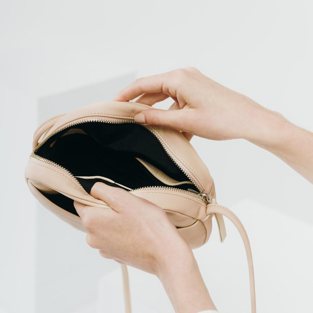 New Baggu Circle Purse Authentic Leather Natural colour