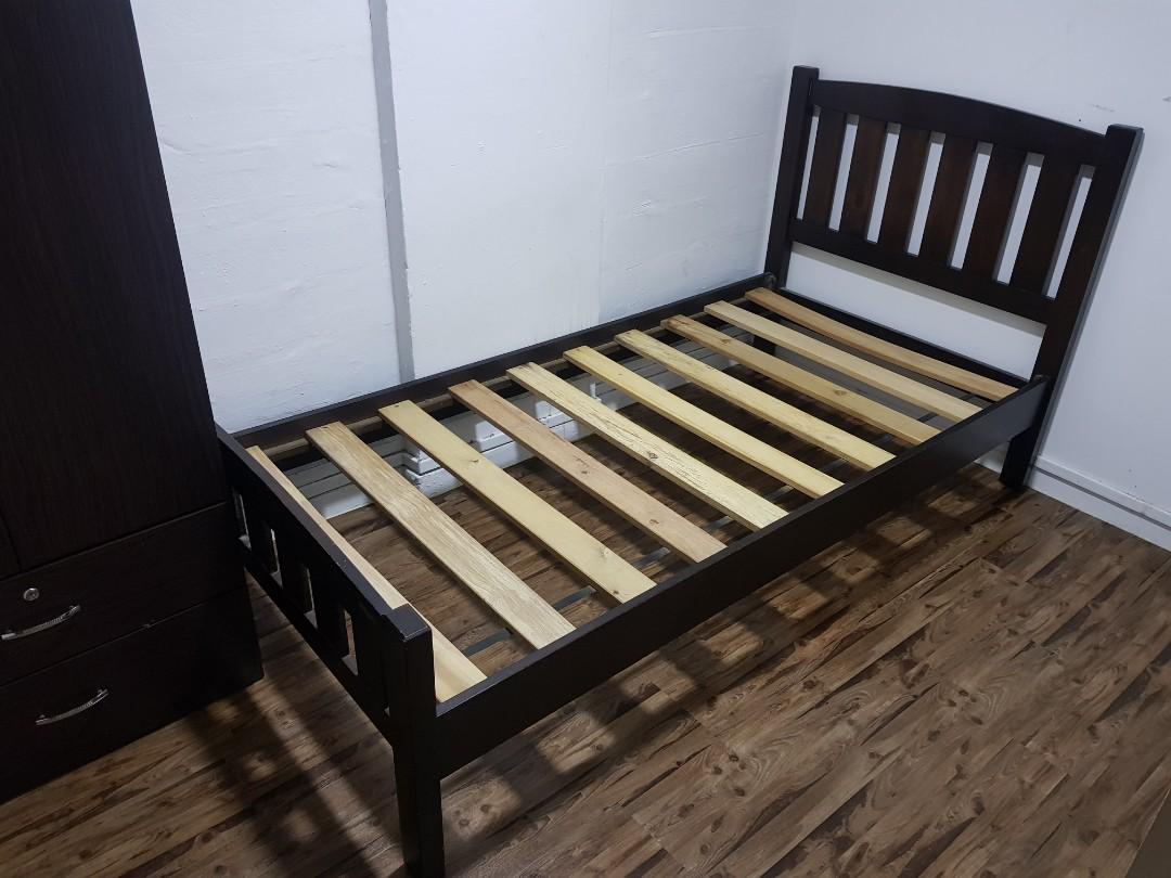 Picket and Rail Bed Frame, Furniture & Home Living, Furniture, Bed