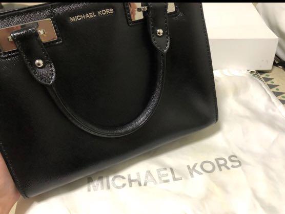 Michael Kors Quinn Small Satchel