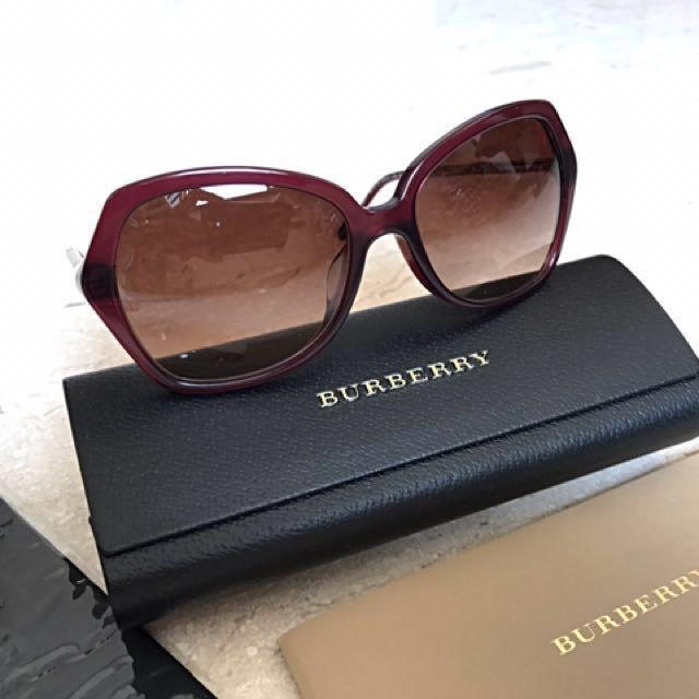 Burberry Hexagonal Be 4193 F 3014 13 Women s Fashion Watches Accessories Other Accessories on Carousell