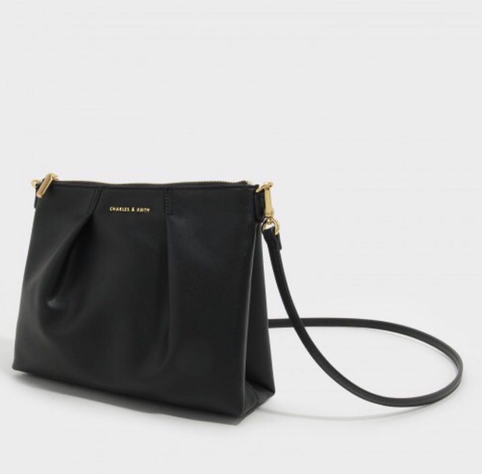 charles and keith sling bag black