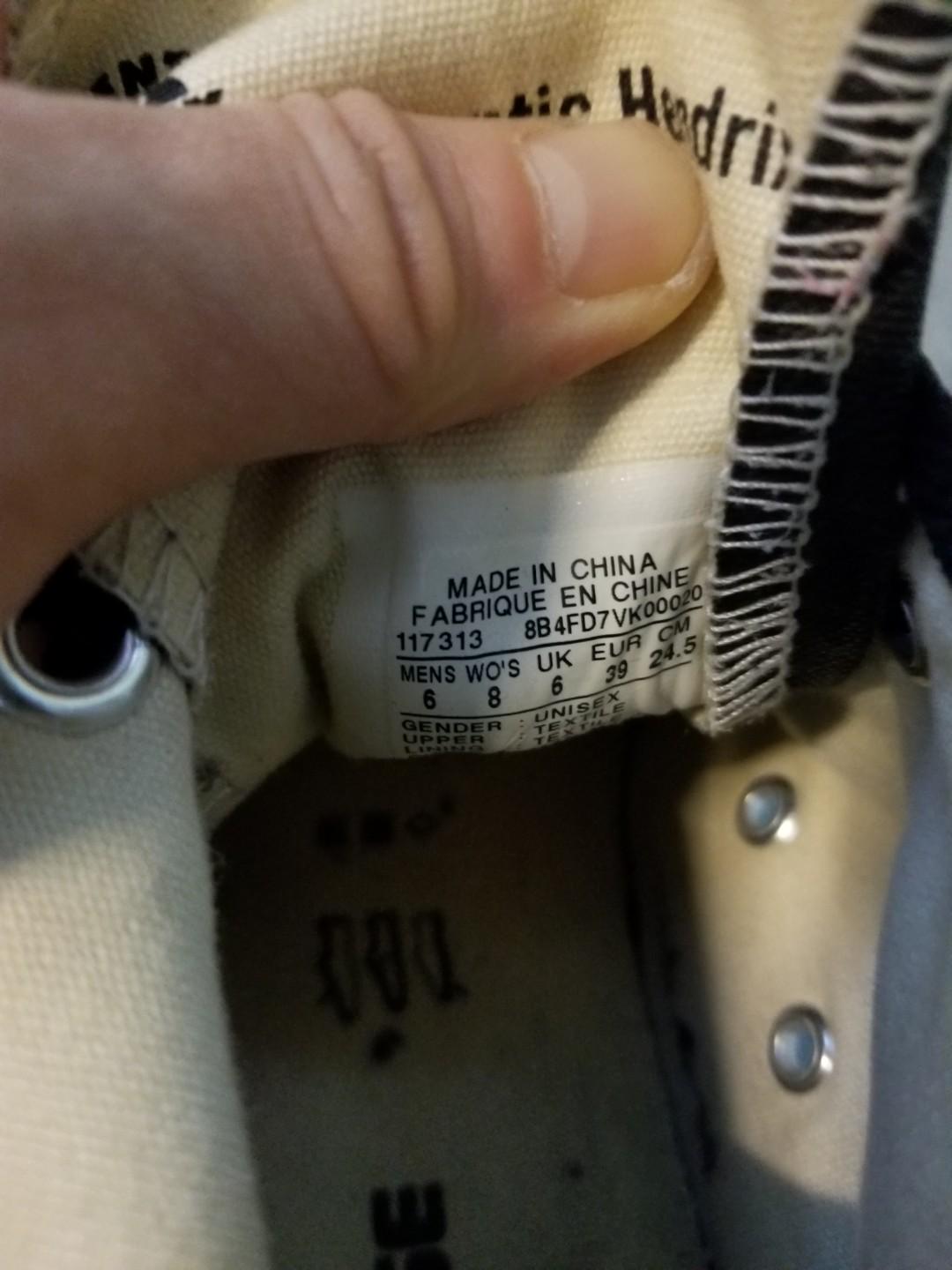 Converse （分類：波鞋）位於 Hong Kong。 由 carrkwong 提交（商品編號 188373352，圖片 3）。簡介： 。