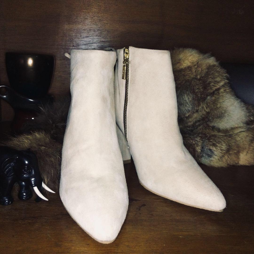 Stuart weitzman grandiose best sale