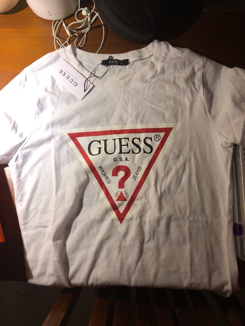 guess triangle sweatshirt
