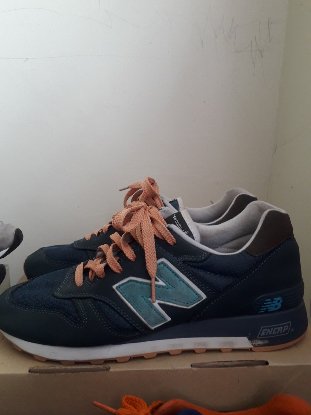 New balance hotsell salmon sole