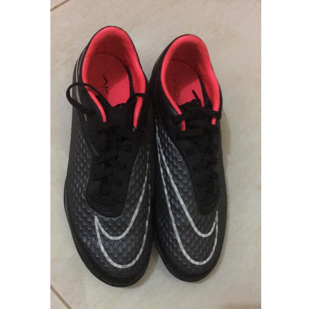Nike hypervenom black and pink top