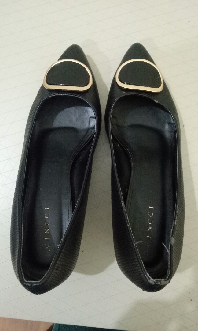 Vincci Shoes, Women's Fashion, Footwear, Flats on Carousell