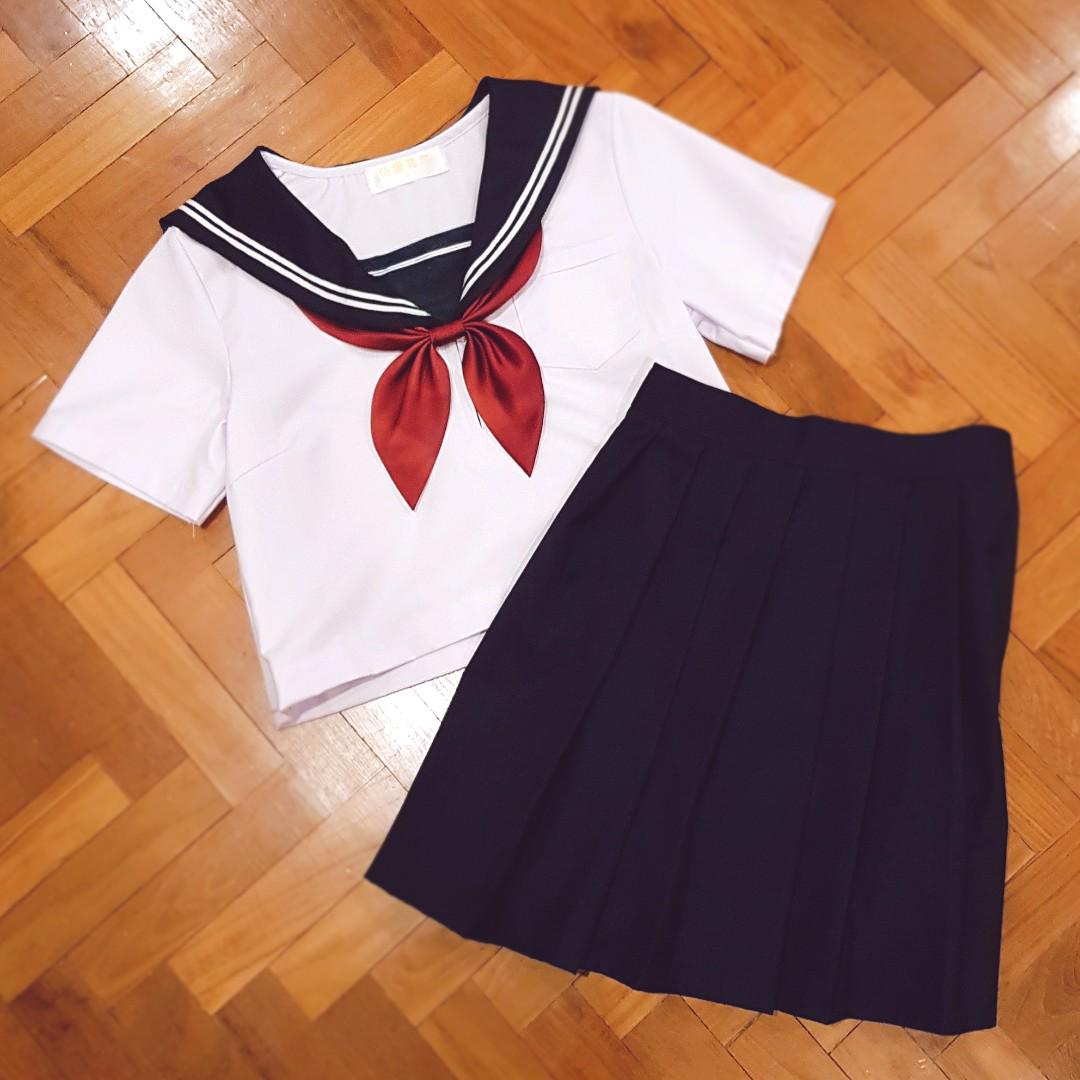 Yandere Simulator Seifuku, Hobbies & Toys, Memorabilia & Collectibles