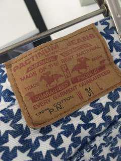 True vintage jeans star patterned